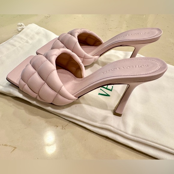 BOTTEGA VENETA | Padded Slip-On Mules - Picture 6 of 10